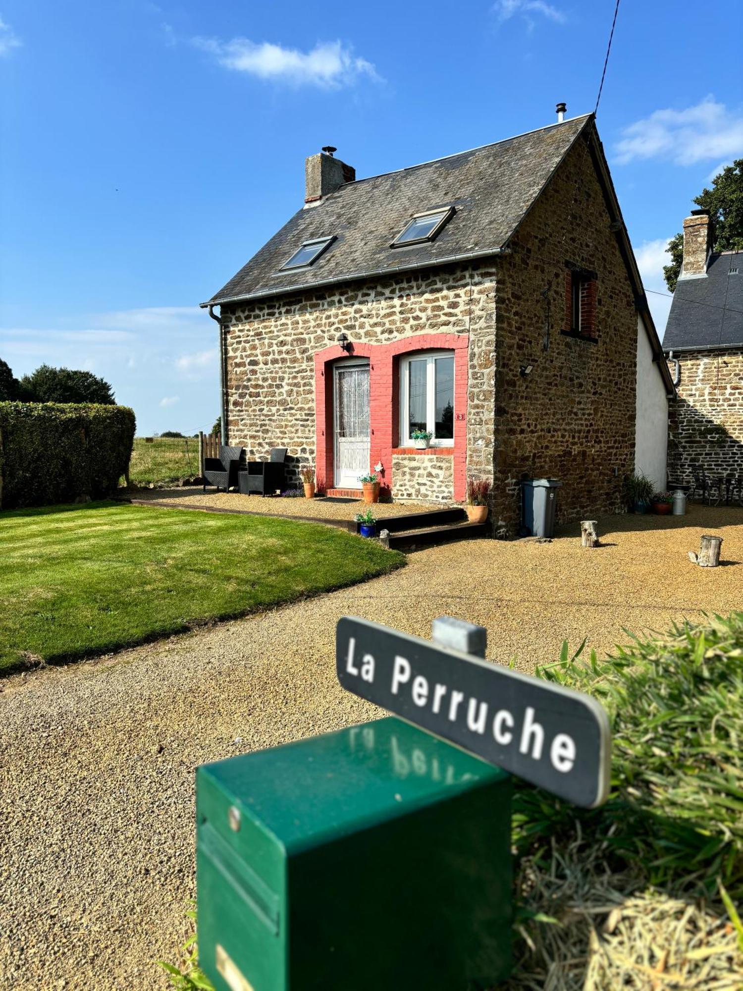 La Perruche Holiday Gite Heusse Exterior photo